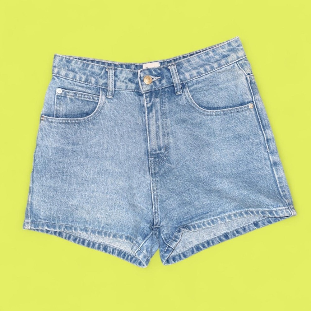 Princess Polly High Rise Denim Shorts | Light Wash Mom Shorts | US 4
